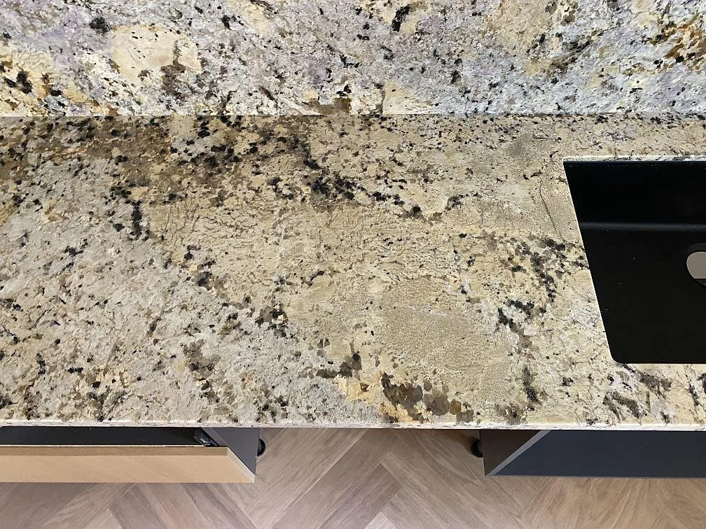 Køkkenbordplade i Alaskan white, Höllviken – billede 7