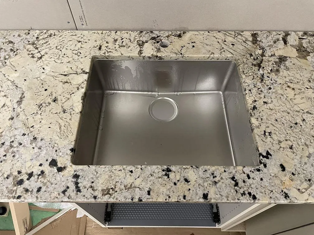 Køkkenbordplade i Alaskan white, Svartsjö – billede 5