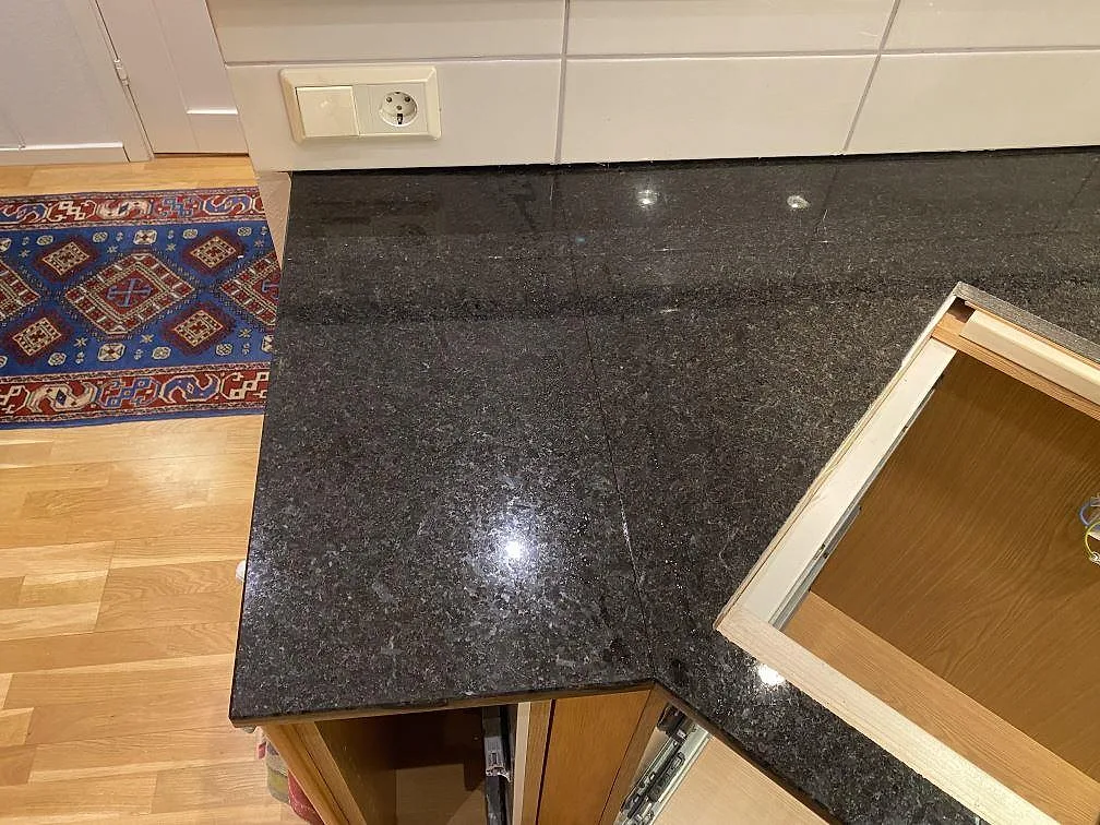 Køkkenbordplade i Angola Black, Hässleholm – billede 2