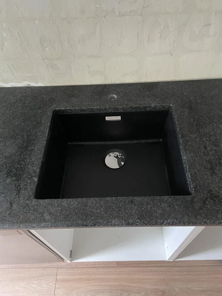Køkkenbordplade i Angola Black, Malmö – billede 4
