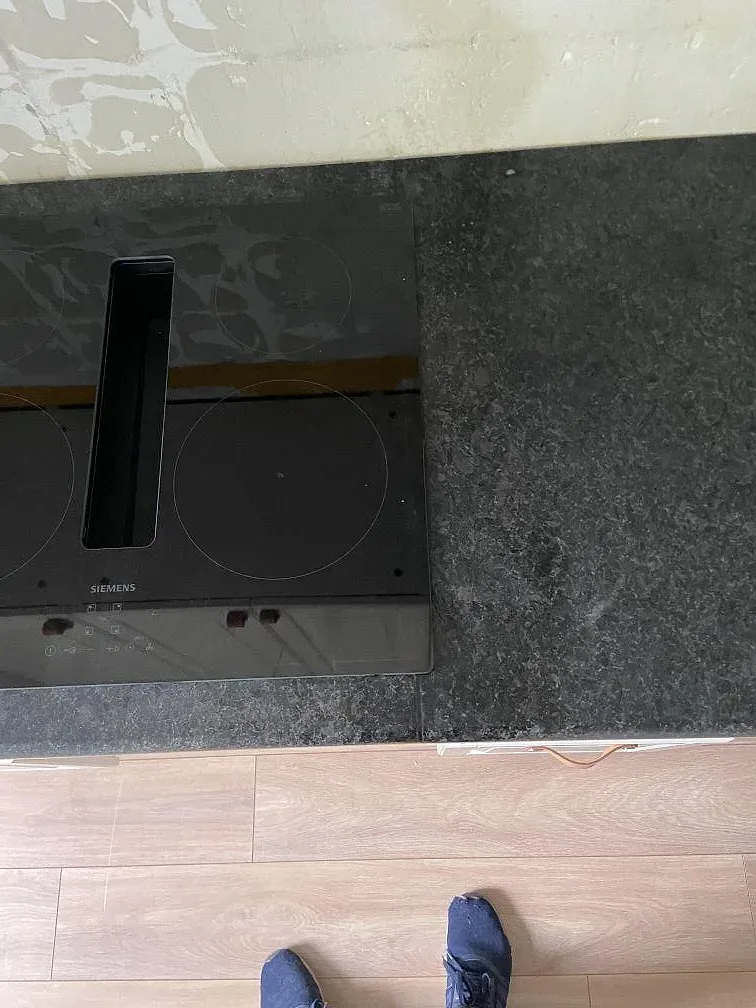 Køkkenbordplade i Angola Black, Malmö – billede 3