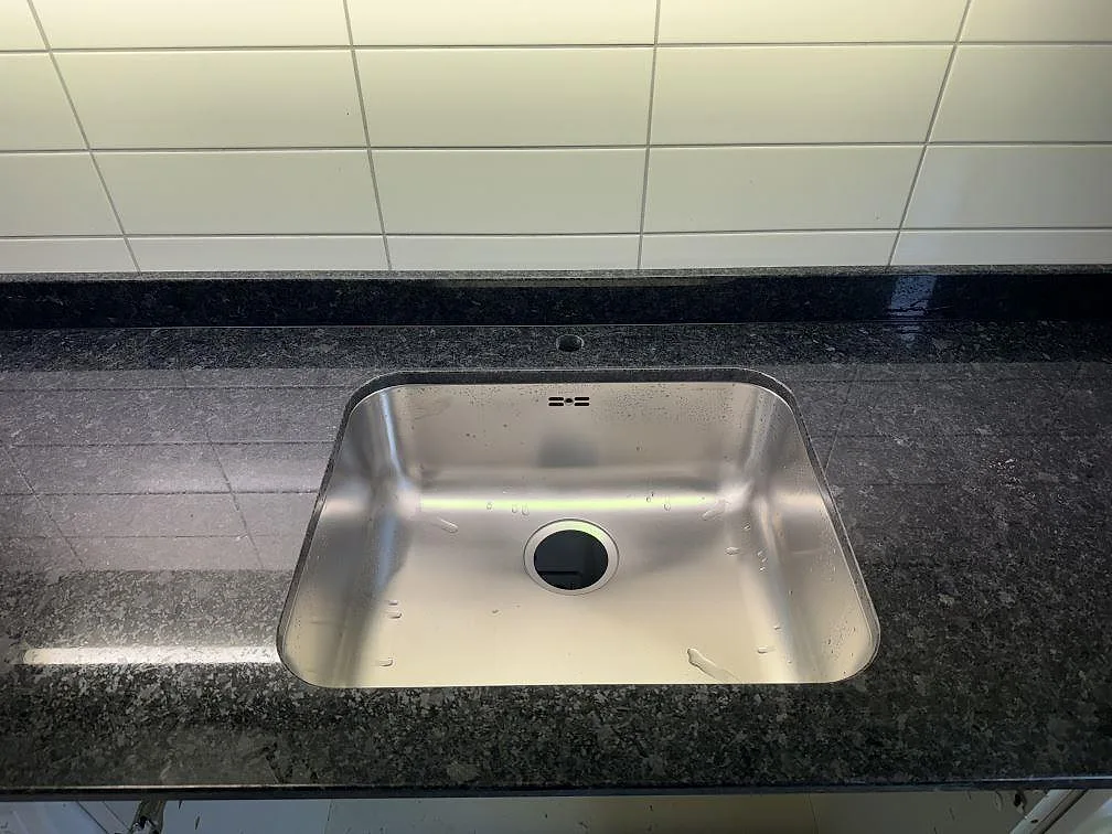 Køkkenbordplade i Angola Black, Malmö – billede 3