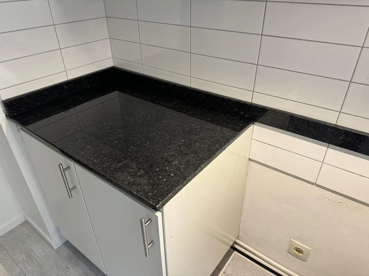 Køkkenbordplade i Angola Black, Malmö – billede 5