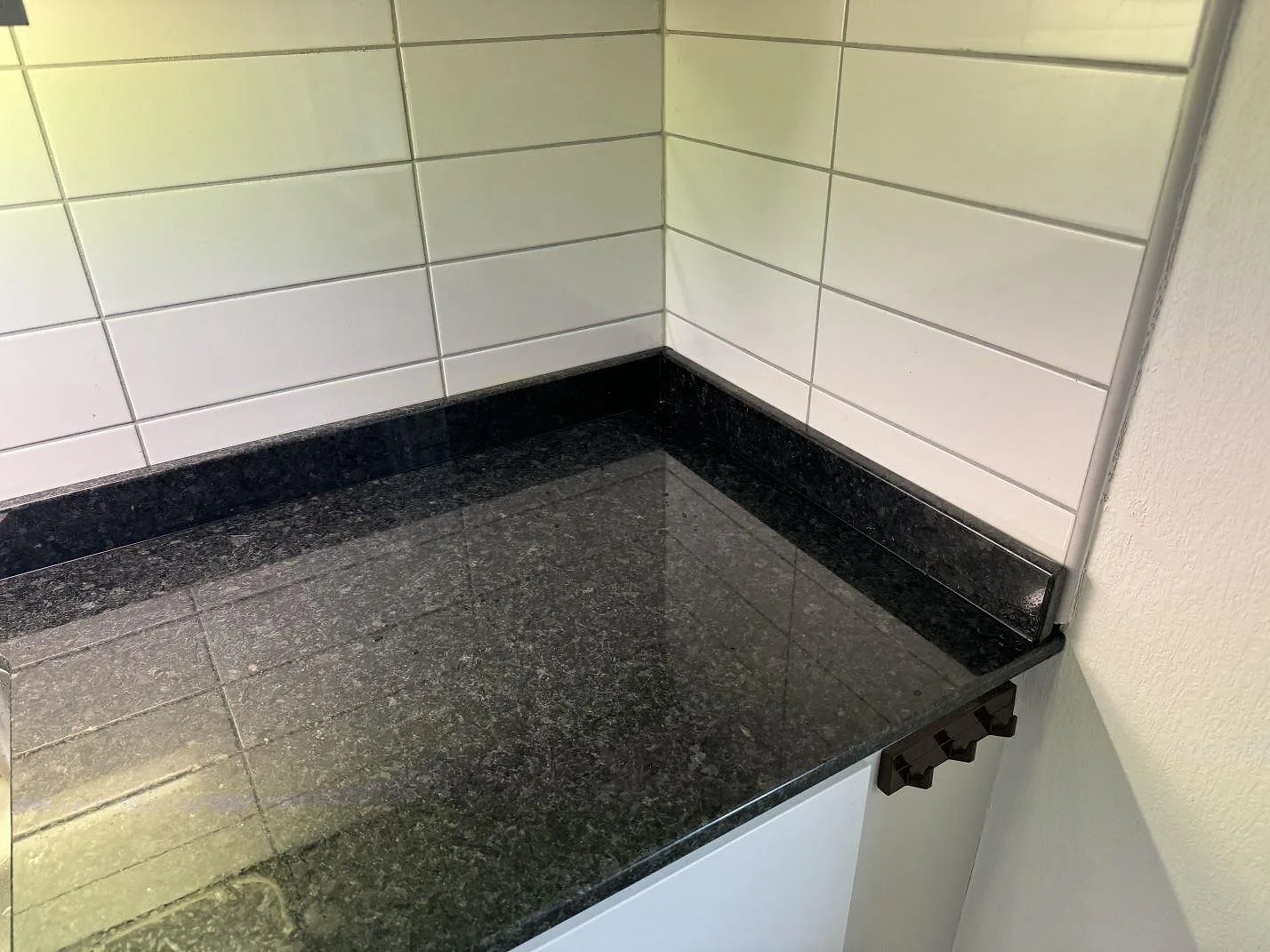 Køkkenbordplade i Angola Black, Malmö – billede 4