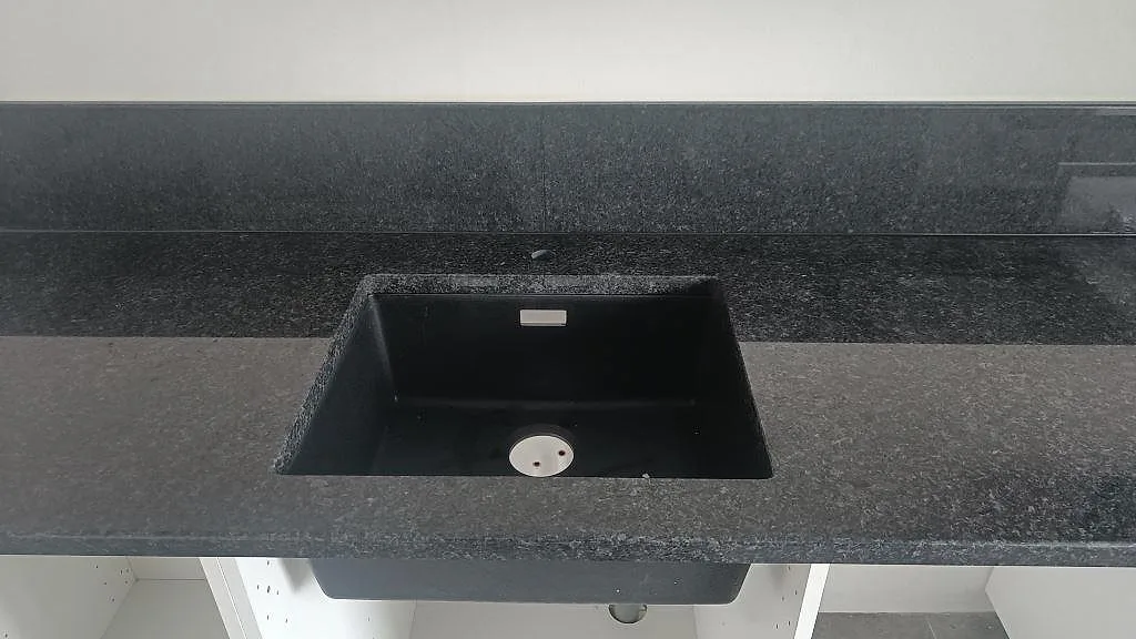 Køkkenbordplade i Angola Black, Staffanstorp – billede 5