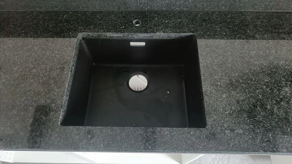 Køkkenbordplade i Angola Black, Staffanstorp – billede 6