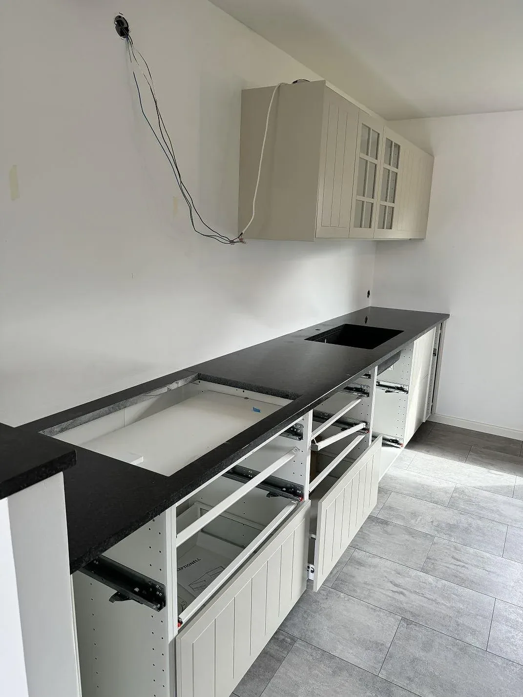 Køkkenbordplade i Angola Black, Vellinge