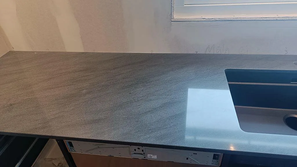 Køkkenbordplade i Anthracite Elegante, Frillesås – billede 6
