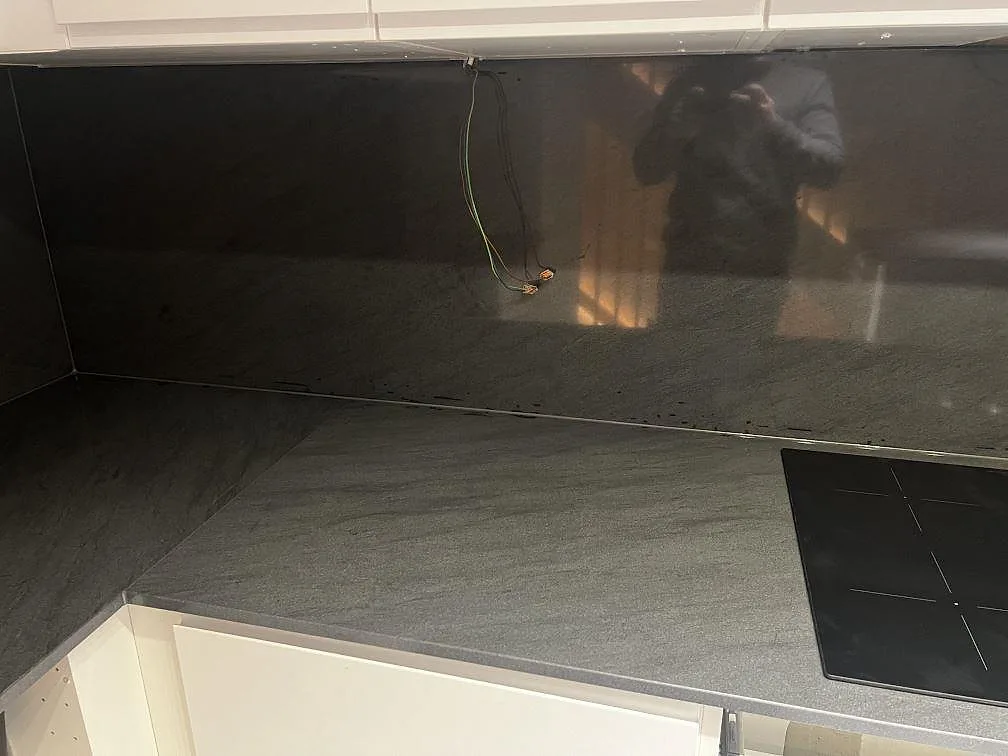 Gennemført projekt: Køkkenbordplade i Anthracite Elegante, Malmö.