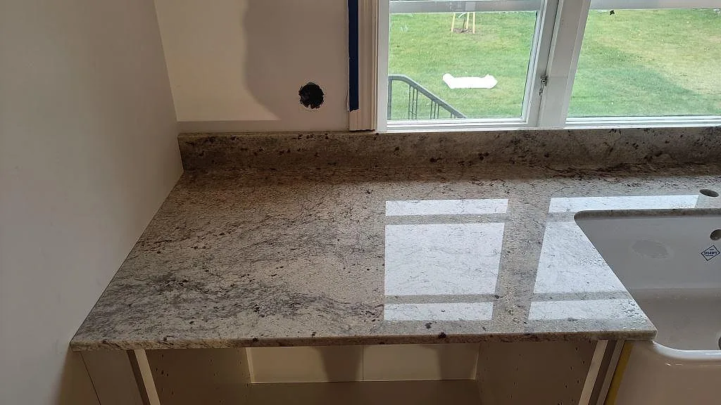 Køkkenbordplade i Antique White, Båstad – billede 6