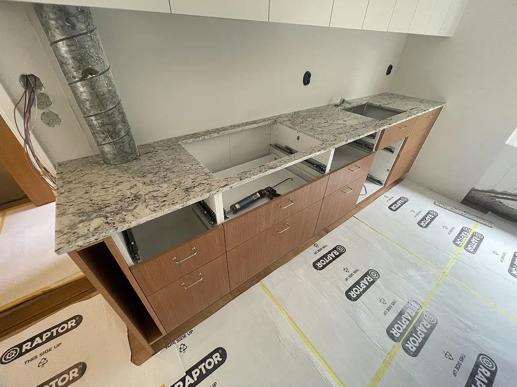 Køkkenbordplade i Antique White, Backvindeln – billede 2