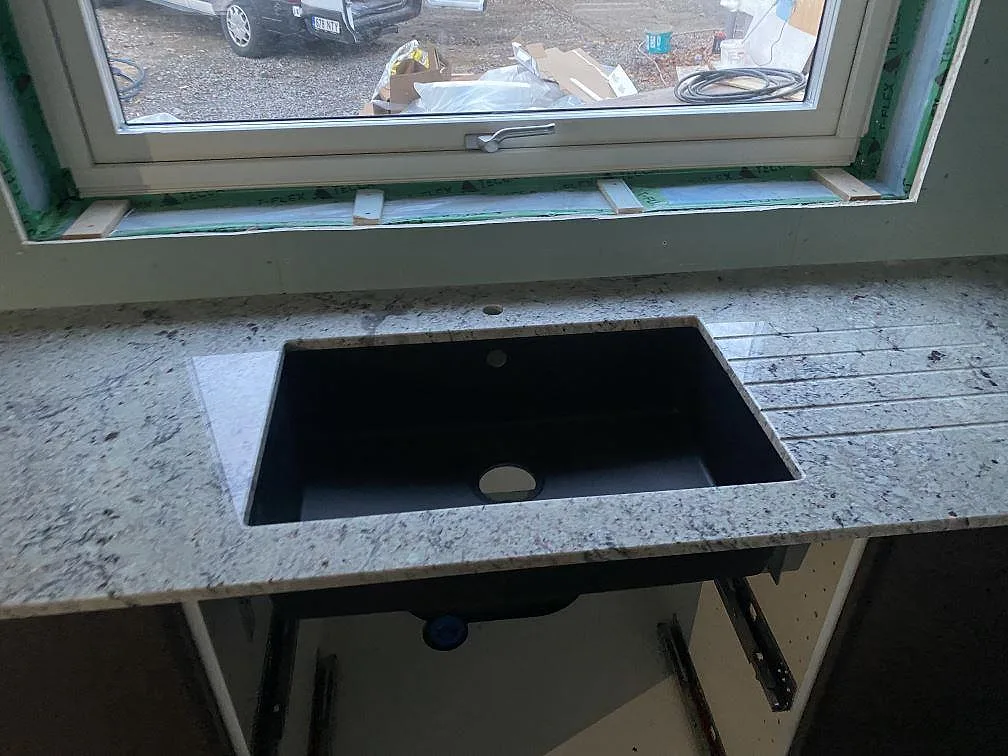 Køkkenbordplade i Antique White, Falkenberg – billede 5