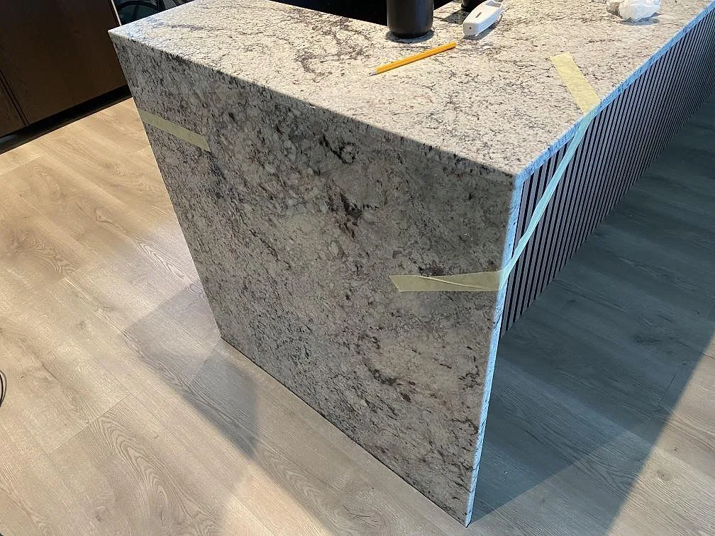 Køkkenbordplade i Antique White, Falkenberg – billede 2