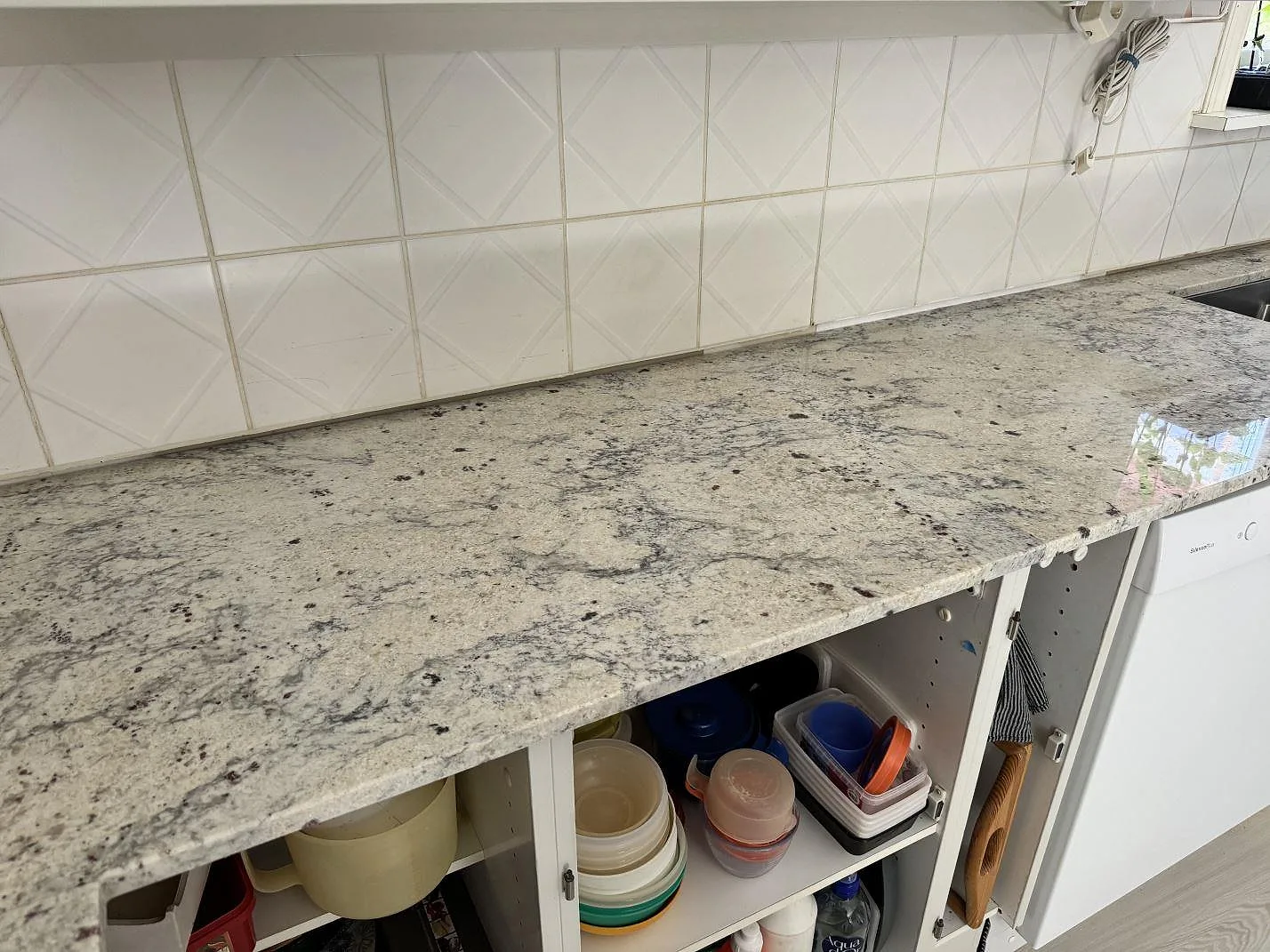 Køkkenbordplade i Antique White, Gärds Köpinge – billede 4