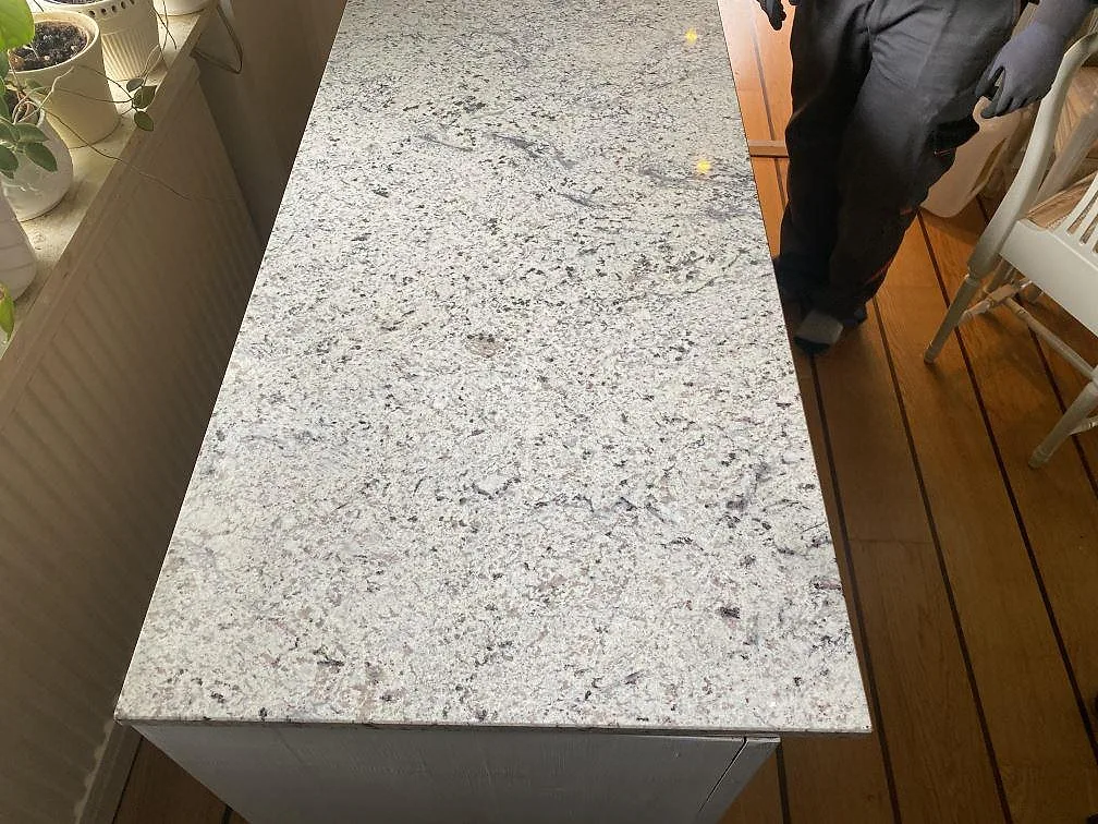 Bordplade i Antique White, Hökerum
