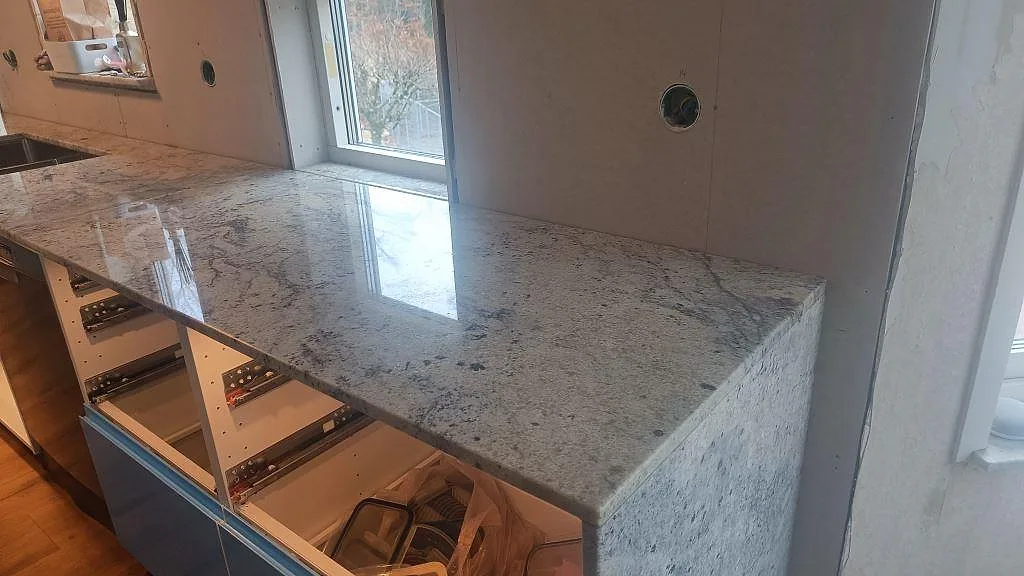 Køkkenbordplade i Antique White, Hörby – billede 2