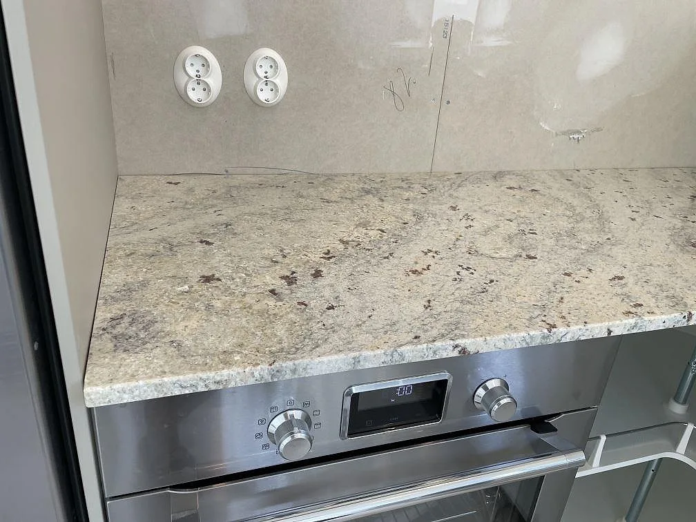 Køkkenbordplade i Antique White, Klagshamn – billede 6