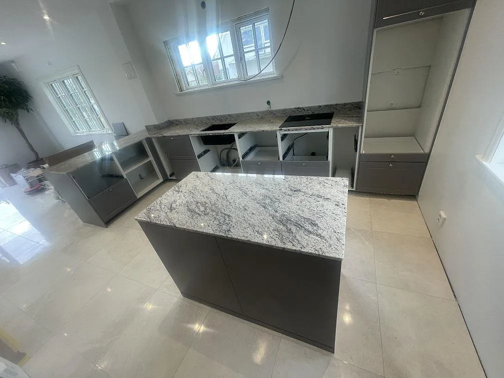 Køkkenbordplade i Antique White, Klippan