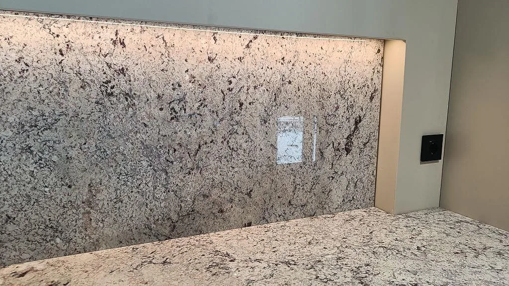 Køkkenbordplade i Antique White, Kungsbacka – billede 7