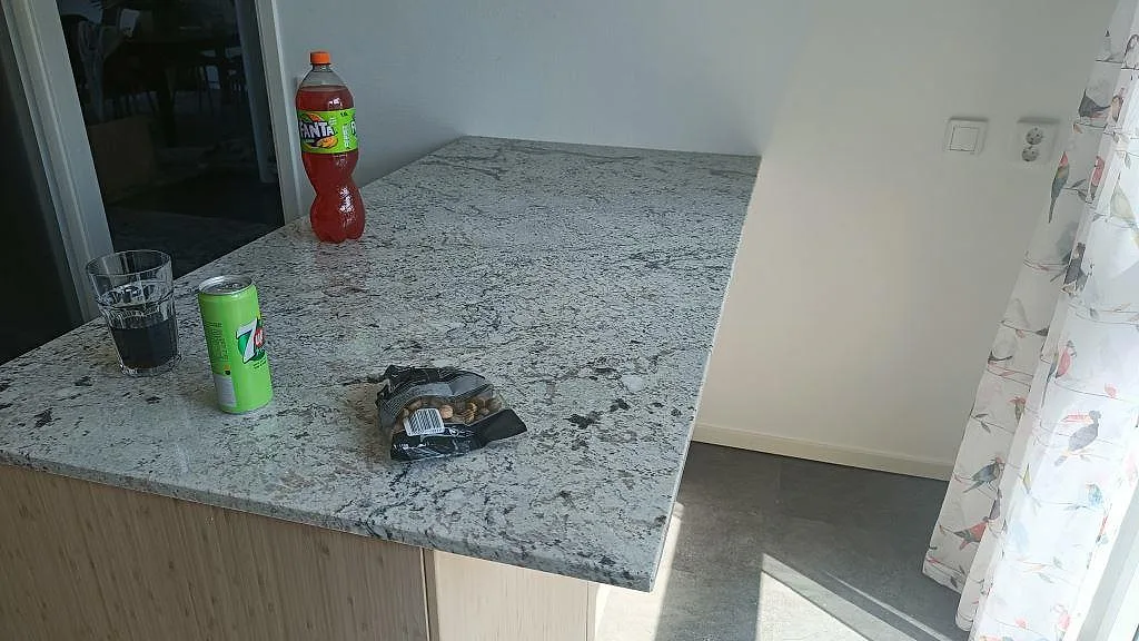 Køkkenbordplade i Antique White, Landskrona – billede 3