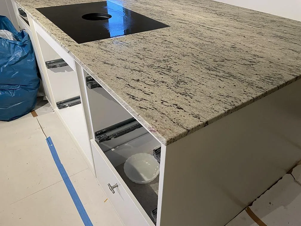 Køkkenbordplade i Antique White, Landvetter – billede 3