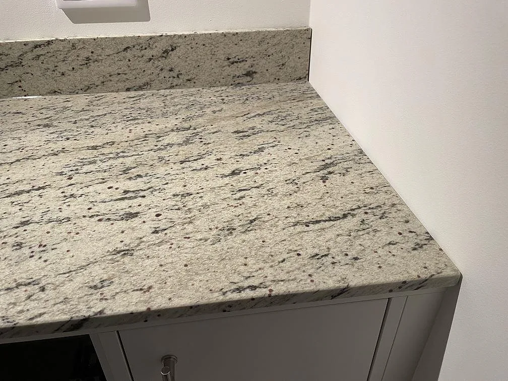 Køkkenbordplade i Antique White, Landvetter – billede 6