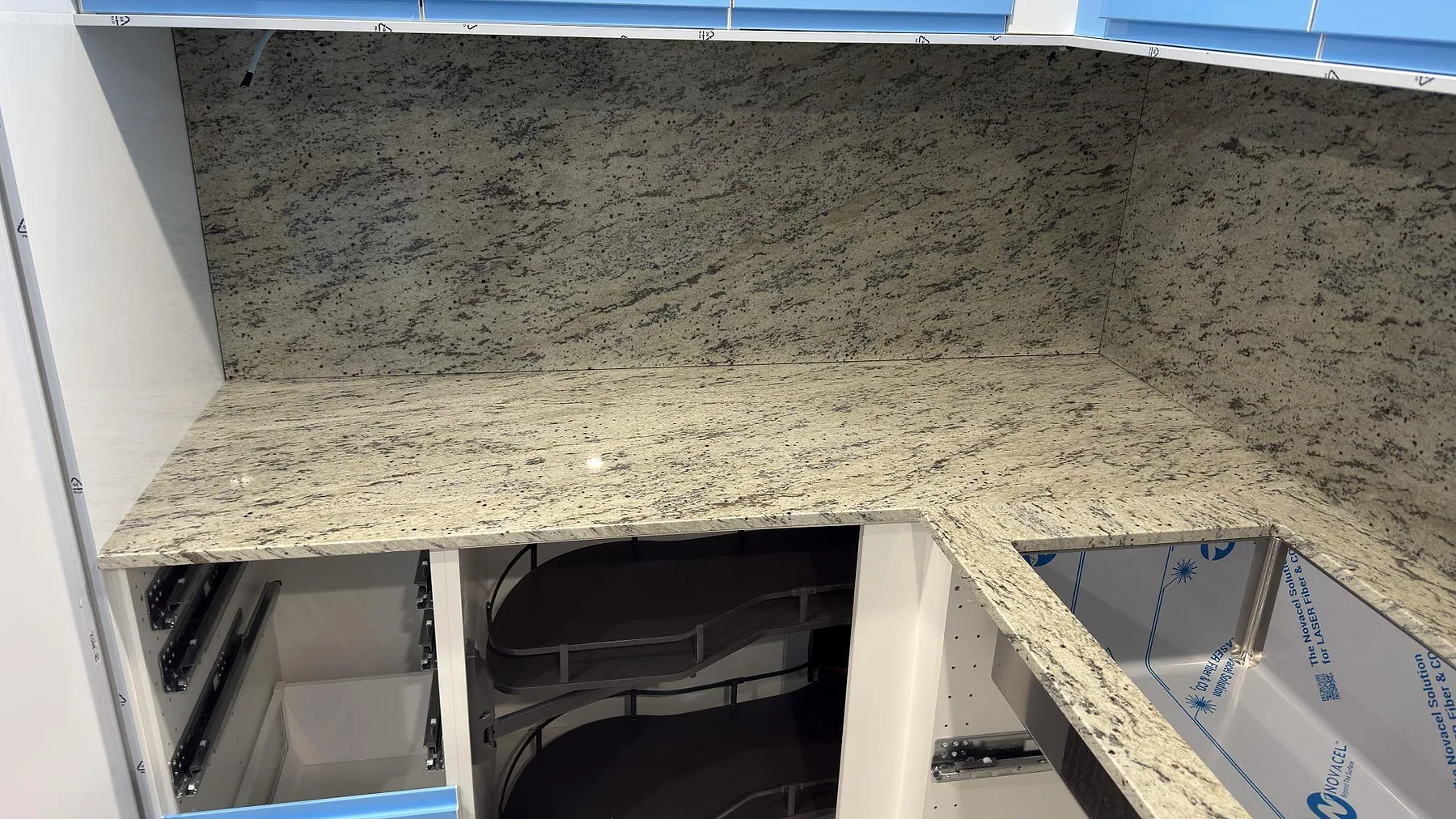 Køkkenbordplade i Antique White, Märsta – billede 3
