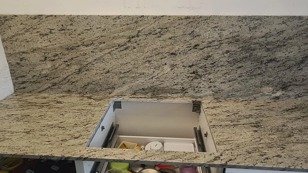 Køkkenbordplade i Antique White, Malmö – billede 6