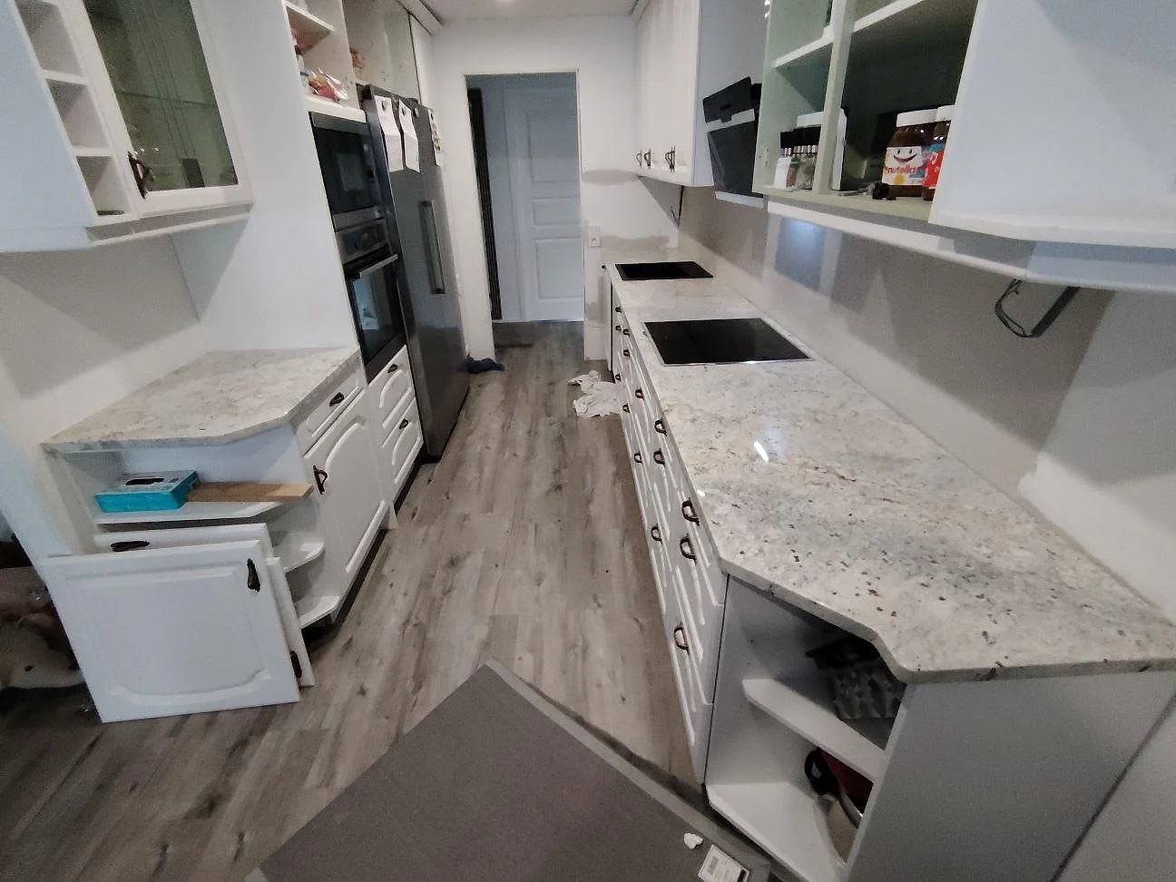 Gennemført projekt: Køkkenbordplade i Antique White, Skärblacka.