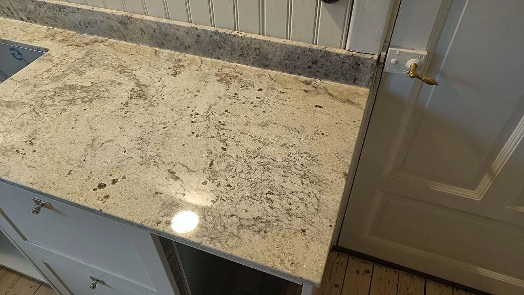 Køkkenbordplade i Antique White, Sölvesborg – billede 8