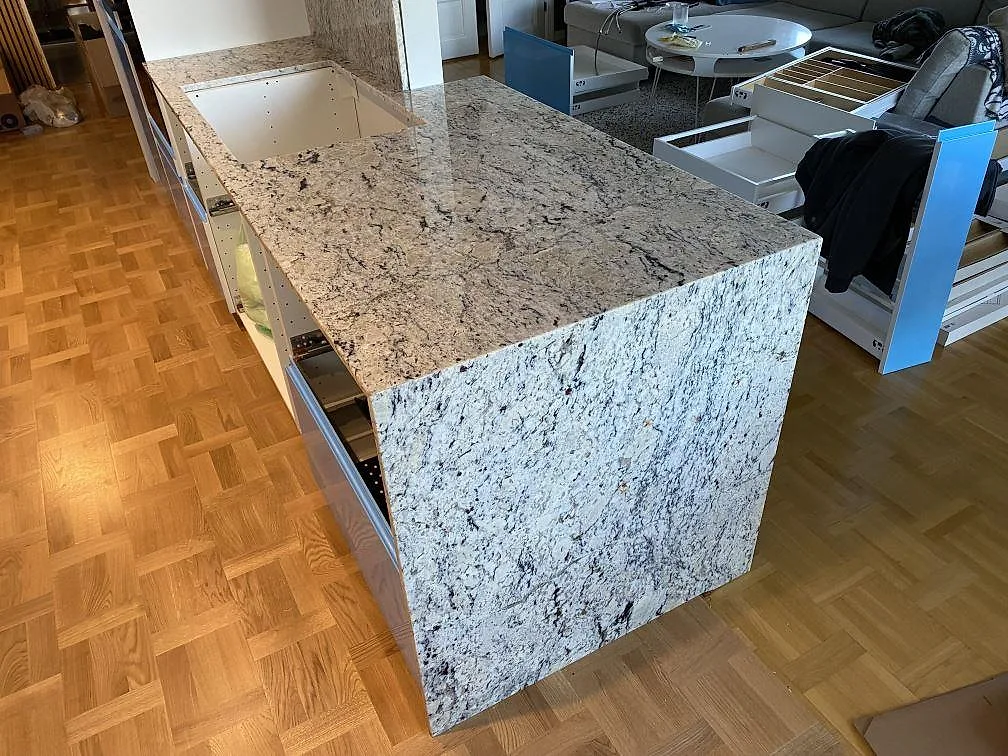 Køkkenbordplade i Antique White, Svedala – billede 2
