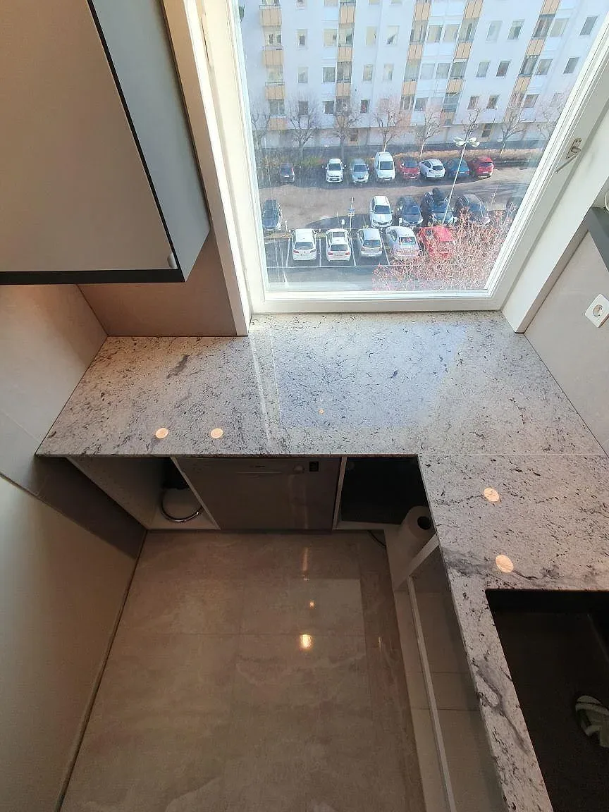 Køkkenbordplade i Antique White, Täby – billede 4