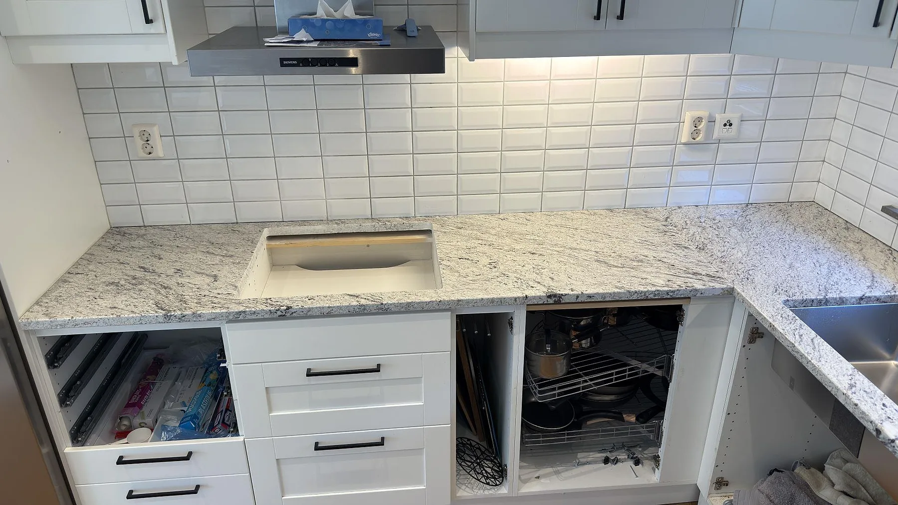 Køkkenbordplade i Antique White, Täby – billede 4