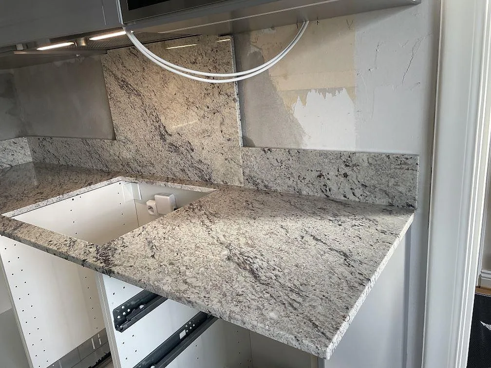 Køkkenbordplade i Antique White, Tomelilla – billede 4