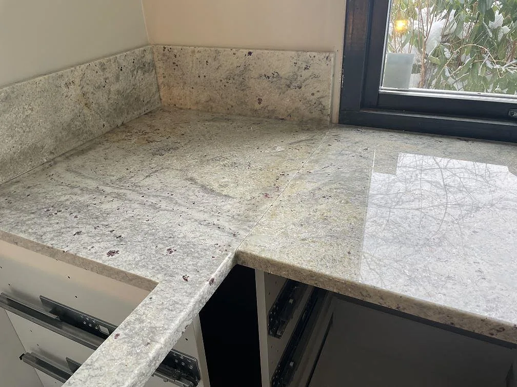 Køkkenbordplade i Antique White, Trollhättan – billede 3