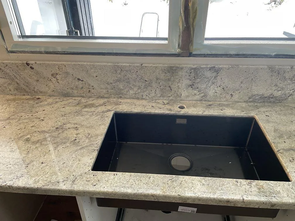 Køkkenbordplade i Antique White, Trollhättan – billede 4