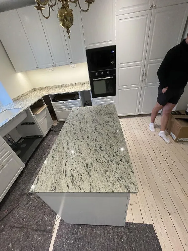 Køkkenbordplade i Antique White, Ystad – billede 2