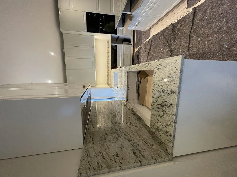 Køkkenbordplade i Antique White, Ystad – billede 3