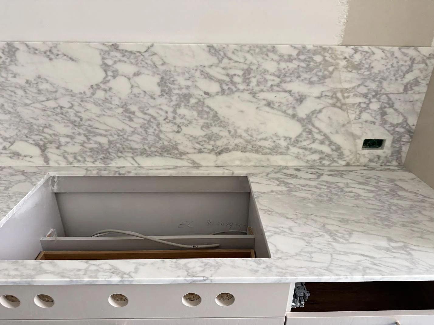 Køkkenbordplade i Arabescato, Charlottenlund – billede 6