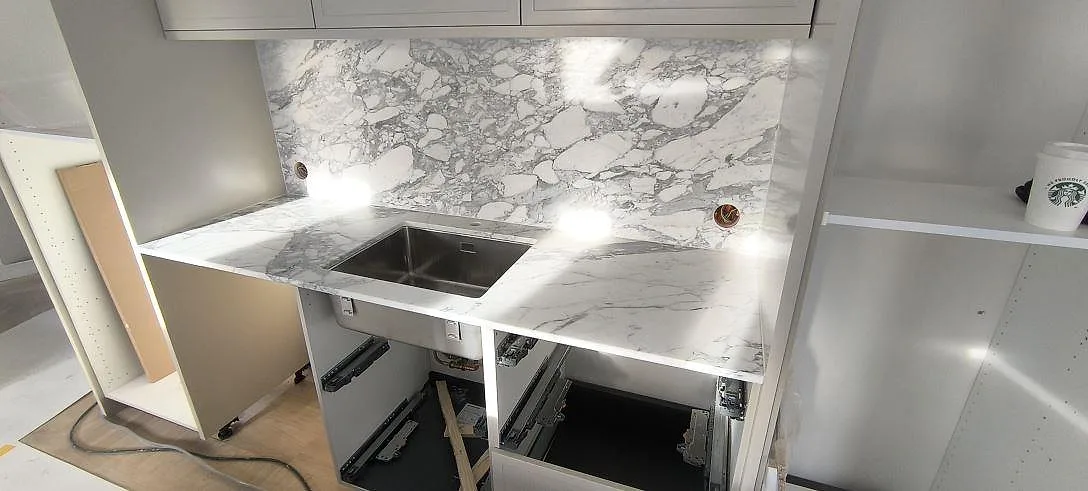 Køkkenbordplade i Arabescato, Stockholm – billede 2