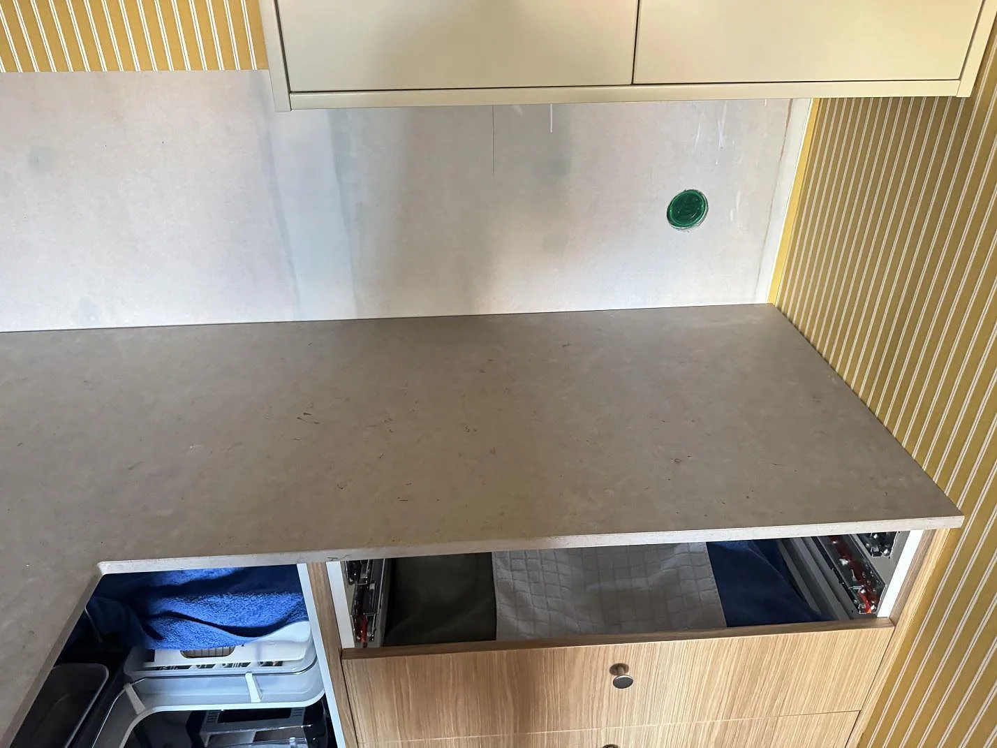 Køkkenbordplade i Azul Valverde, Vara – billede 2