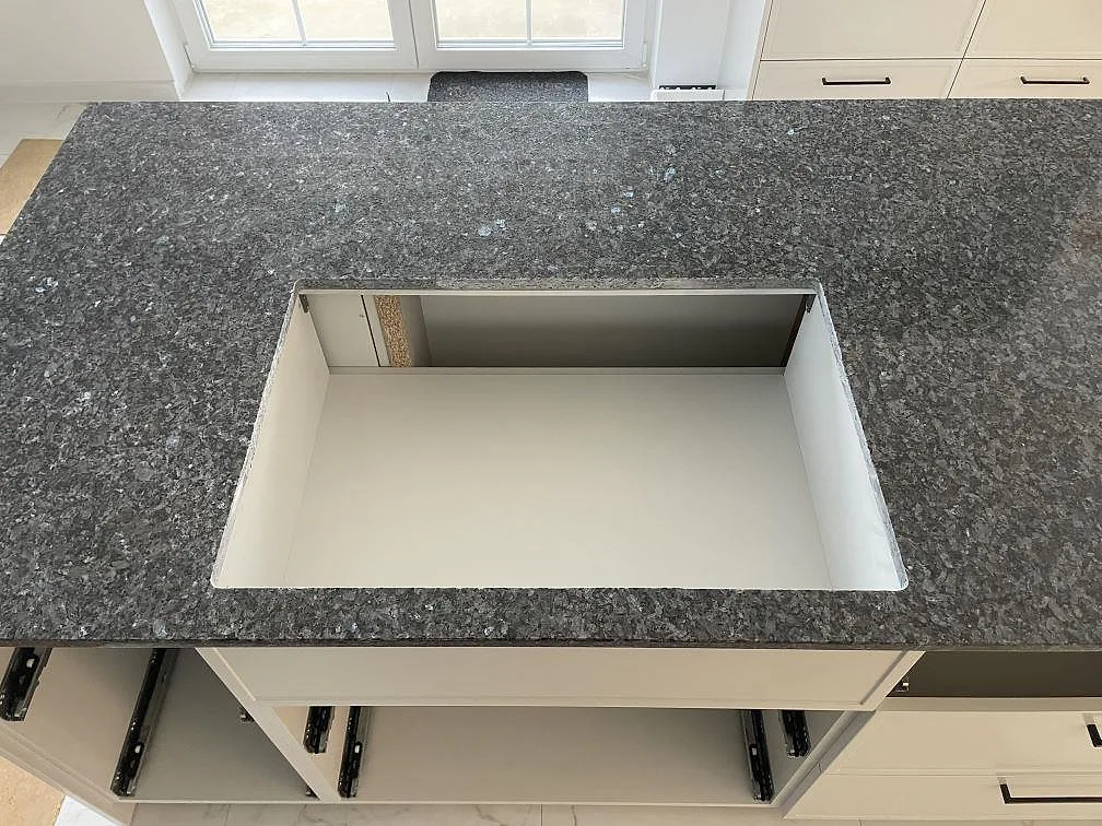 Køkkenbordplade i Blue Pearl, Sölvesborg – billede 4