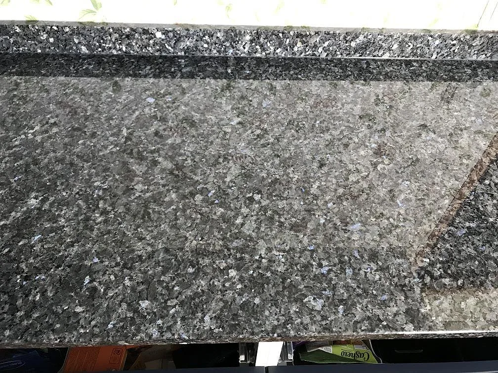 Køkkenbordplade i Blue Pearl, Styrsö – billede 3