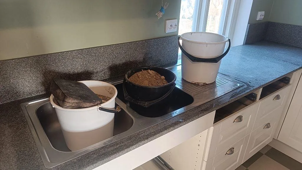 Køkkenbordplade i Bohus Grå, Brantevik – billede 2