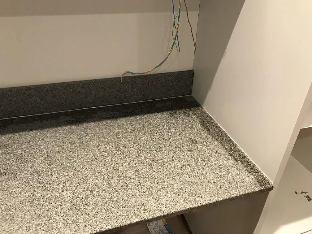 Køkkenbordplade i Bohus Grå, Falkenberg – billede 5