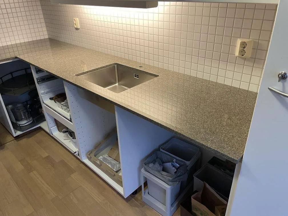 Køkkenbordplade i Bohus Grå, Katrineholm – billede 2