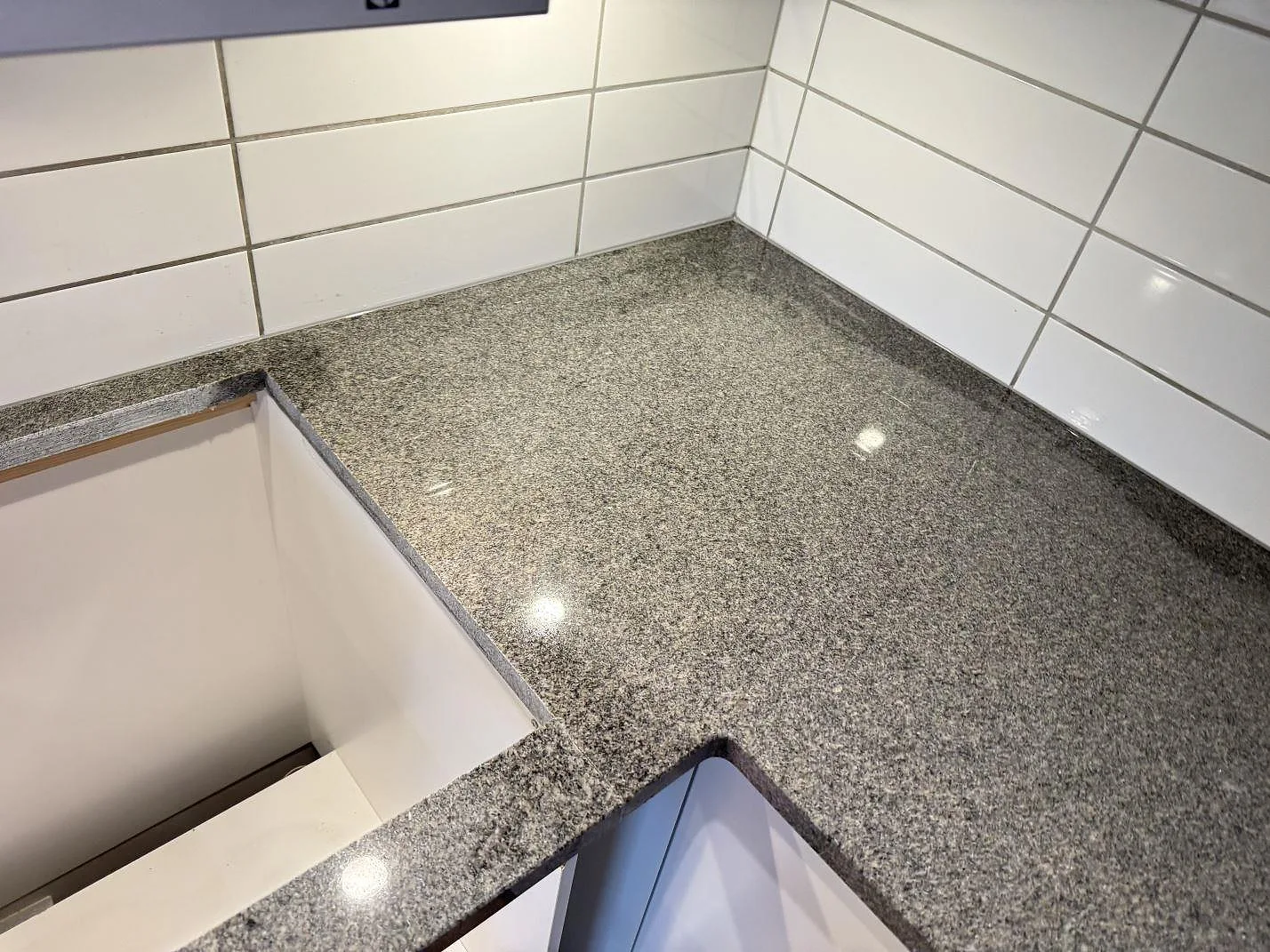 Køkkenbordplade i Bohus Grå, Kyrkesund – billede 6