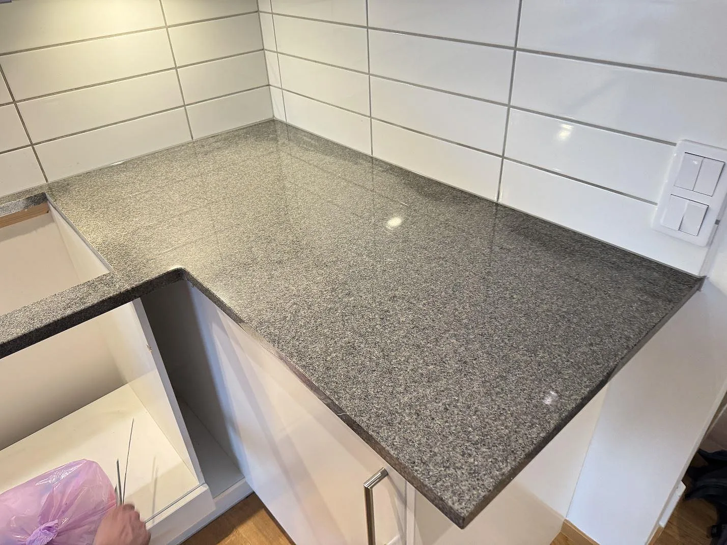 Køkkenbordplade i Bohus Grå, Kyrkesund – billede 7