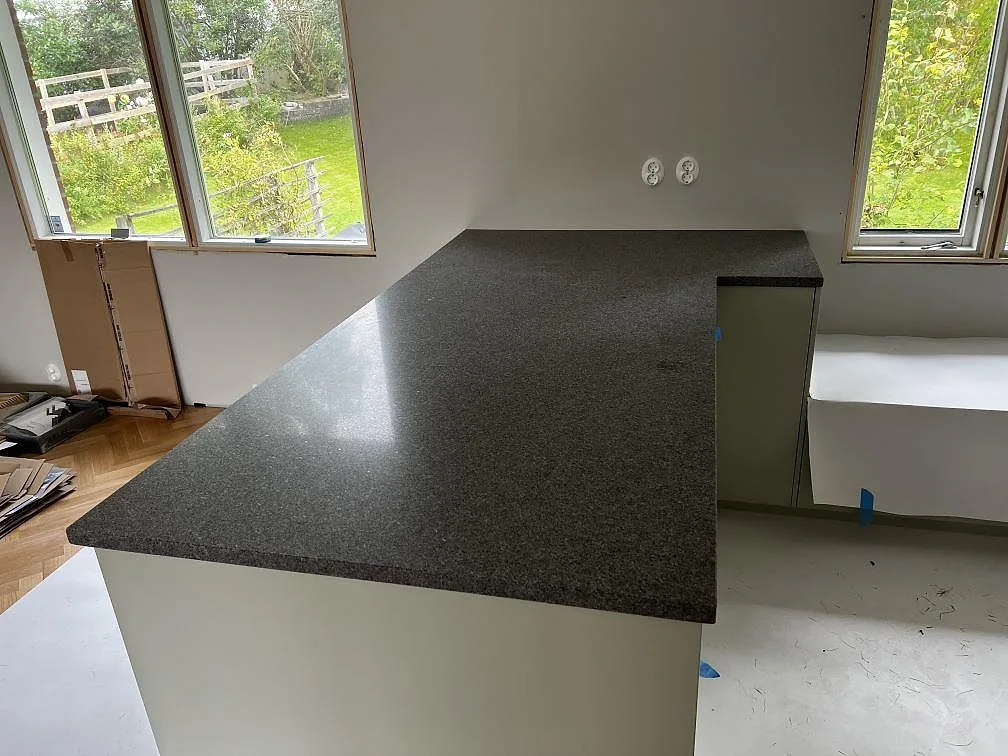 Køkkenbordplade i Bohus Grå, Lerum – billede 2