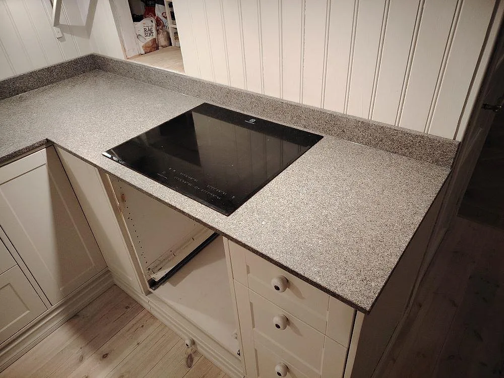 Køkkenbordplade i Bohus Grå, Mockfjärd – billede 3